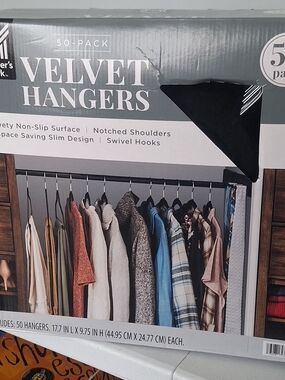 Member's Mark Velvet Hangers 50-Pack - Black NEW